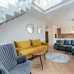 Unique&Luxury Penthouse With Tarrace&Parking